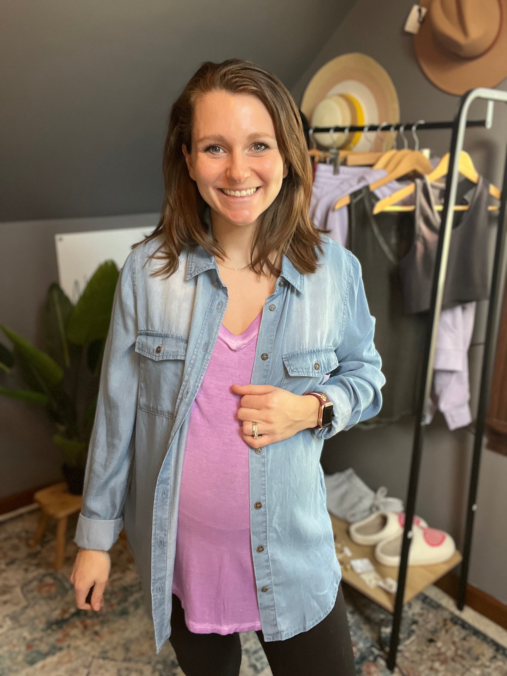 light washed zenana tank in lavender paired with leggings and the kendra denim shirt